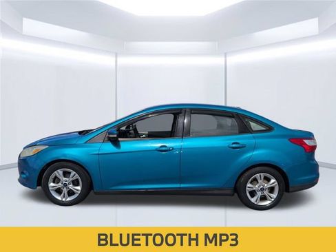 Used 2014 Ford Focus SE FWD image 2
