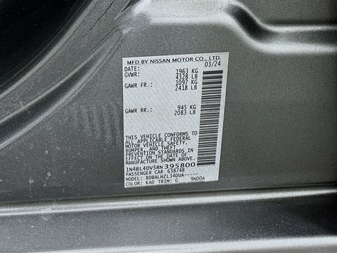 Used 2024 Nissan Altima 2.5 SV FWD image 12