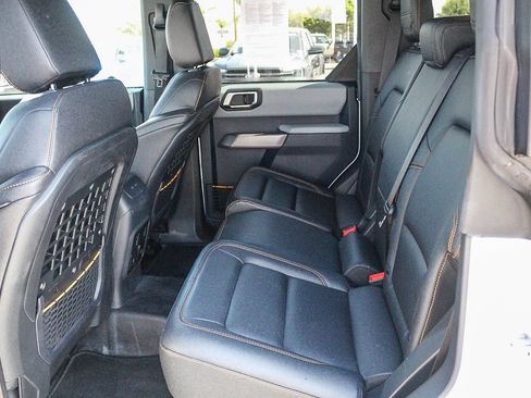 Certified 2023 Ford Bronco Badlands w/ Sasquatch Package AWD/4WD image 19