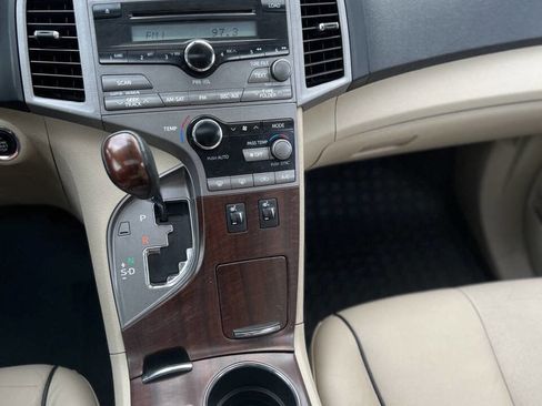 Used 2009 Toyota Venza AWD image 12