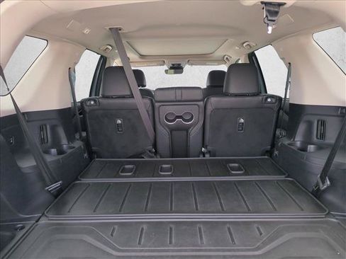 Used 2024 Honda Pilot Touring image 6