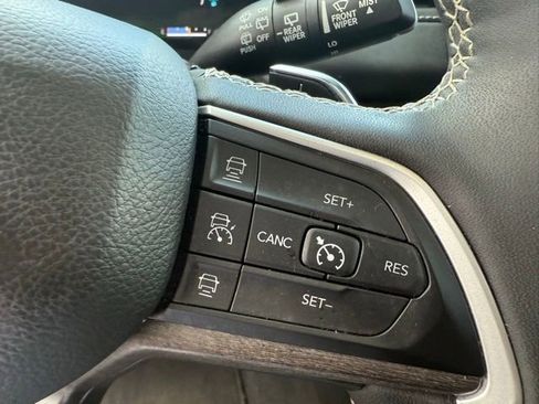 Used 2022 Jeep Grand Cherokee Limited 4xe w/ Luxury Tech Group II AWD/4WD image 33