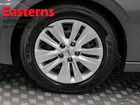 Used 2024 Nissan Sentra S FWD image 30
