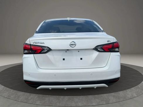 Used 2020 Nissan Versa SV FWD image 6