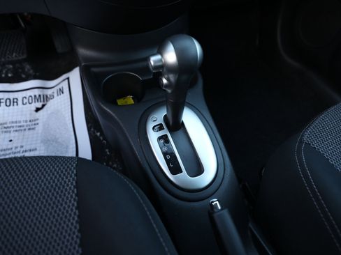 Used 2014 Nissan Versa SL w/ Tech Package image 14