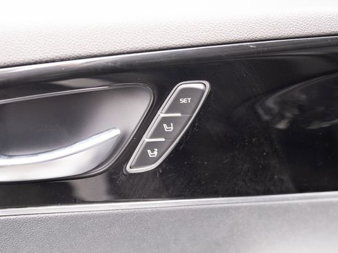 Used 2017 Kia Sorento SX image 19