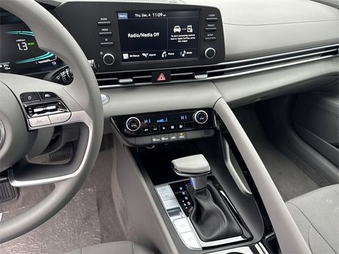 New 2026 Hyundai Elantra Blue image 27