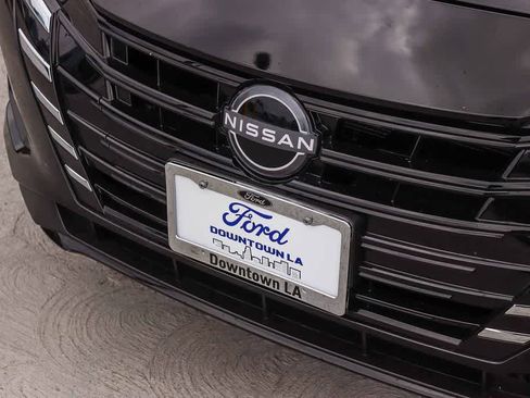 Used 2025 Nissan Versa S w/ Trunk Package FWD image 8