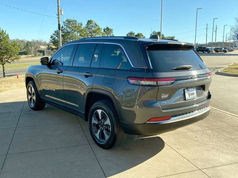 Used 2022 Jeep Grand Cherokee Limited 4xe image 4