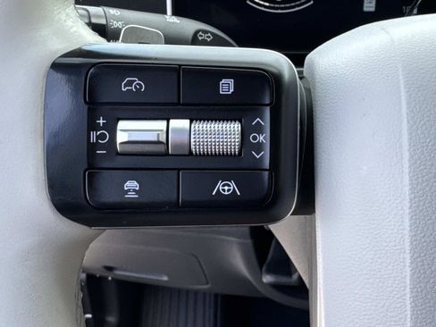 Used 2025 Hyundai Santa Fe SEL image 7