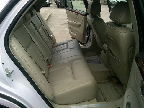 Used 2007 Cadillac DTS image 14