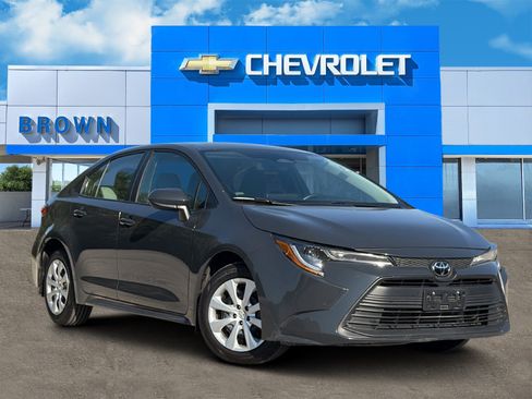 Used 2026 Toyota Corolla LE FWD image 1
