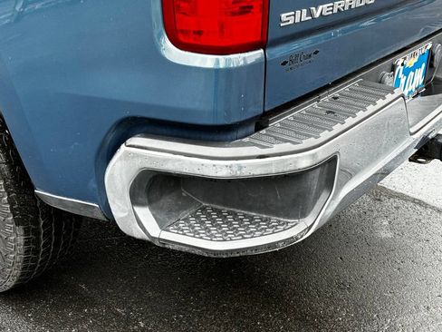 Used 2024 Chevrolet Silverado 1500 LT AWD/4WD image 29