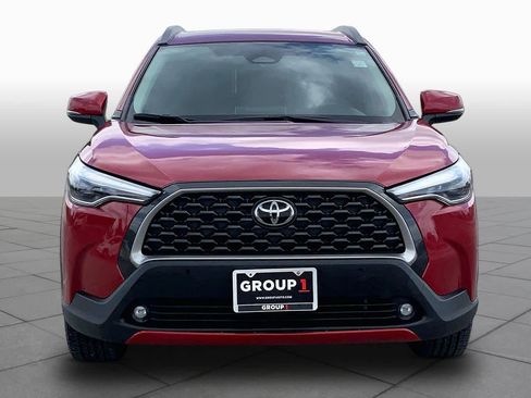 Used 2024 Toyota Corolla Cross XLE image 4