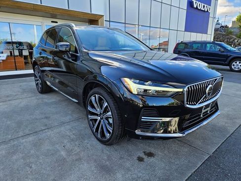 Certified 2023 Volvo XC60 T8 Ultimate AWD/4WD image 3