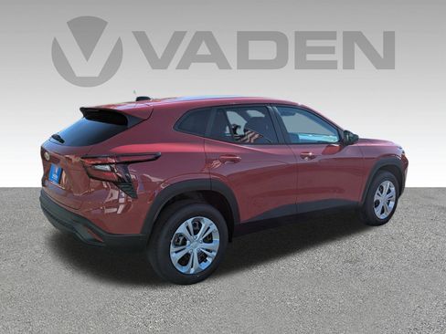 New 2026 Chevrolet Trax LS w/ Driver Confidence Package image 24