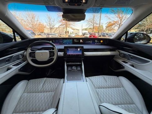 Certified 2024 Lincoln Nautilus Black Label image 7