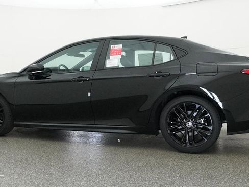 New 2026 Toyota Camry SE image 17