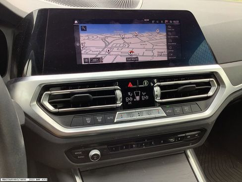 Used 2023 BMW 430i Coupe w/ Convenience Package image 8