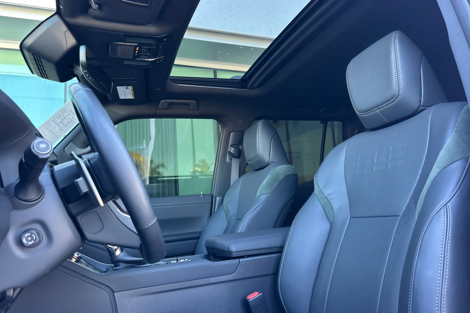 Used 2024 Lexus GX 550 AWD/4WD image 5