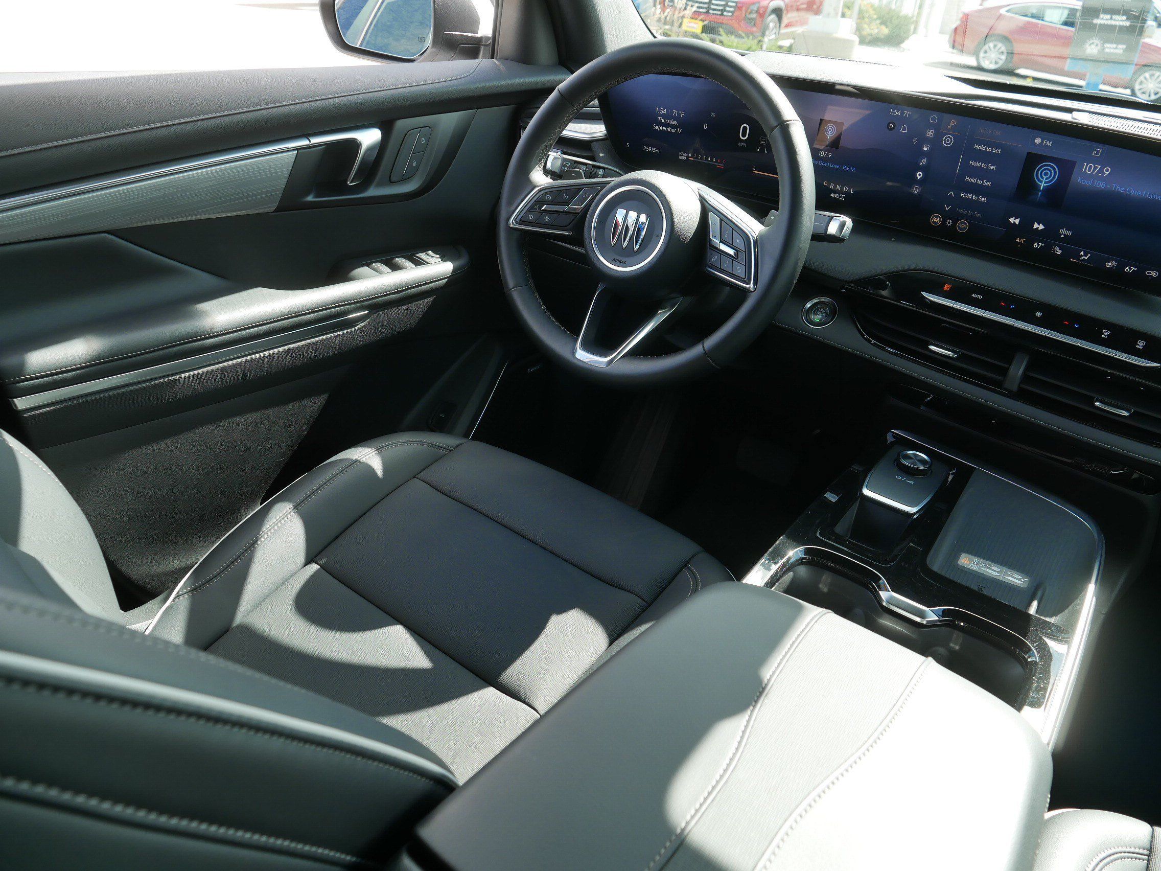 Used 2026 Buick Enclave Preferred AWD/4WD image 9
