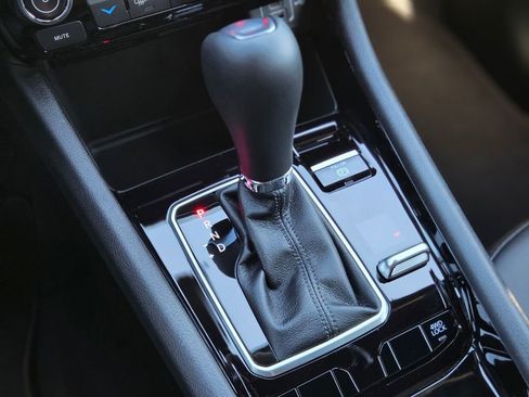 New 2025 Jeep Compass Limited w/ Sun & Sound Group image 24