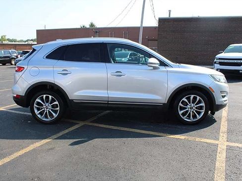 Used 2017 Lincoln MKC Select w/ Lincoln MKC Climate Package AWD/4WD image 5