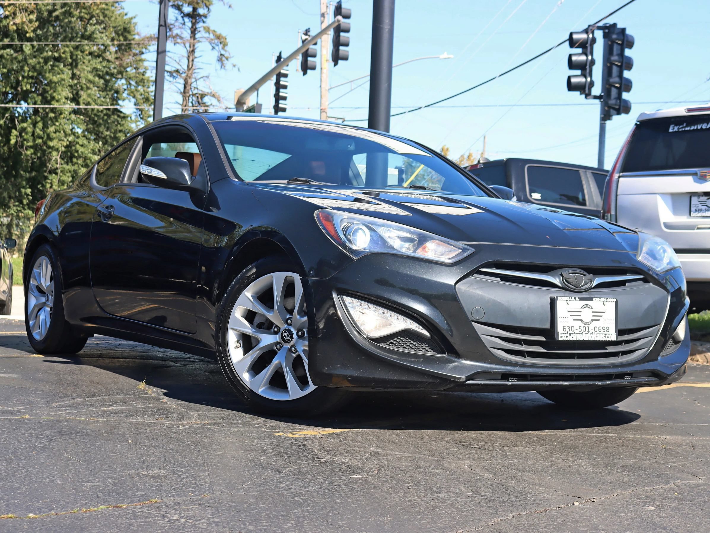 Used 2014 Hyundai Genesis 3.8 RWD image 8
