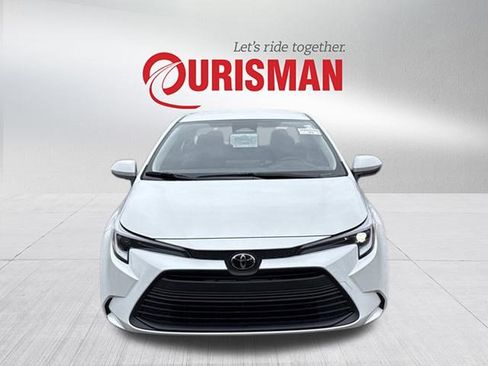 Used 2026 Toyota Corolla LE image 6