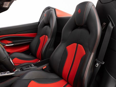 Certified 2022 Ferrari F8 Tributo image 3