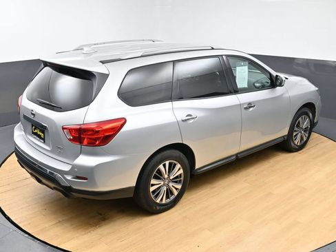 Used 2020 Nissan Pathfinder SV AWD/4WD image 41