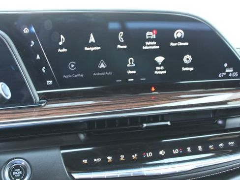 Used 2023 Cadillac Escalade Premium Luxury AWD/4WD image 27