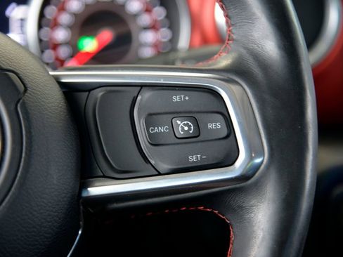 Used 2018 Jeep Wrangler Unlimited Rubicon w/ Cold Weather Group AWD/4WD image 24