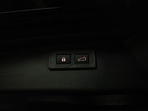 Used 2025 Subaru Outback Premium image 8