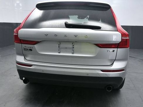 Used 2019 Volvo XC60 T6 Momentum w/ Multimedia Package AWD/4WD image 5