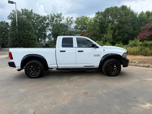Used 2015 RAM 1500 ST AWD/4WD image 4