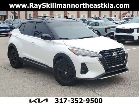 Used 2021 Nissan Kicks SR w/ SR Premium Package FWD image 1