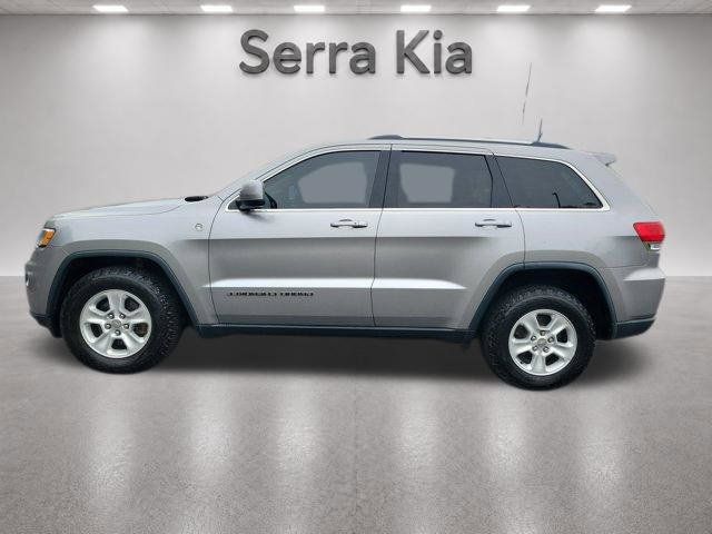 Used 2017 Jeep Grand Cherokee Laredo w/ Quick Order Package 23E AWD/4WD image 27