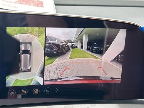 New 2026 Cadillac Vistiq Platinum image 23