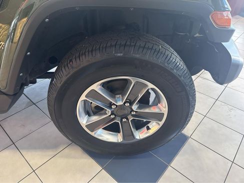 Used 2021 Jeep Wrangler Unlimited Sahara w/ Uconnect 4C Nav & Sound Group image 6