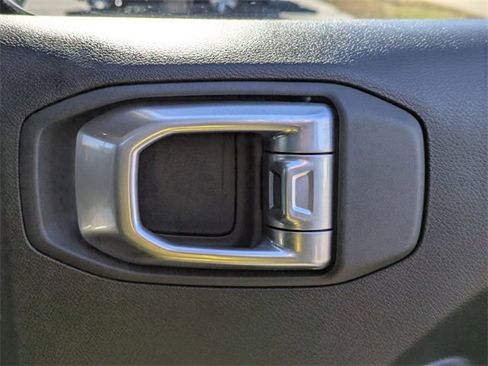 Used 2024 Jeep Gladiator Sport image 33