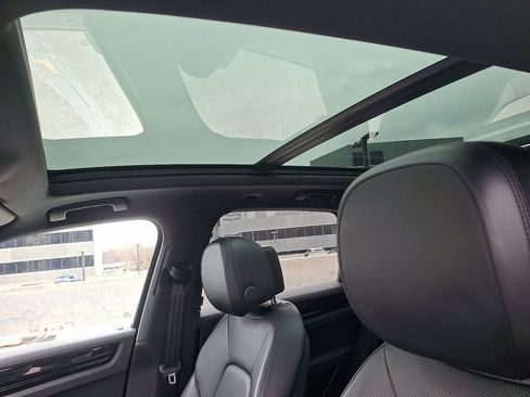 Used 2023 Porsche Cayenne S image 17