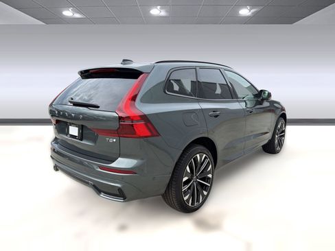 New 2026 Volvo XC60 T8 Ultra w/ Climate Package AWD/4WD image 9