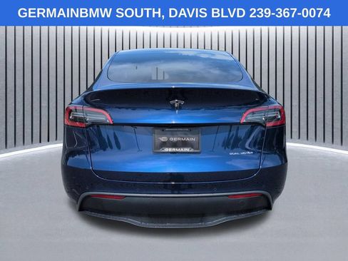 Used 2022 Tesla Model Y Long Range AWD/4WD image 6