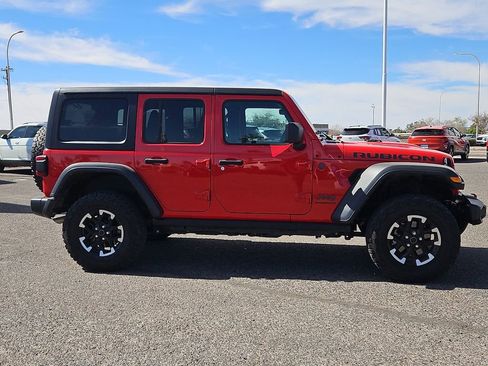 Used 2025 Jeep Wrangler Unlimited Rubicon image 5