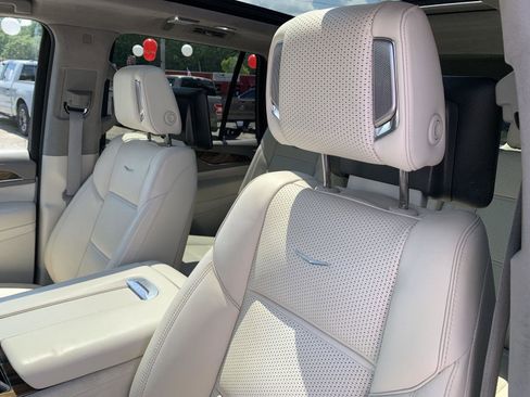Used 2021 Cadillac Escalade Sport Platinum image 17