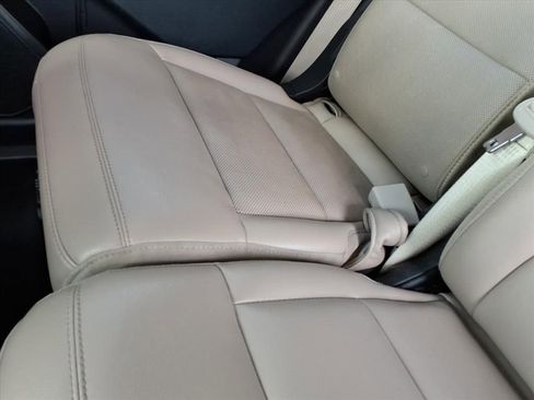 Used 2023 Ford Explorer Limited image 33