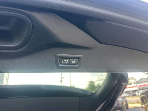 Used 2020 BMW X5 xDrive40i w/ M Sport Package AWD/4WD image 21