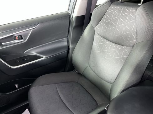 Used 2025 Toyota RAV4 XLE image 25