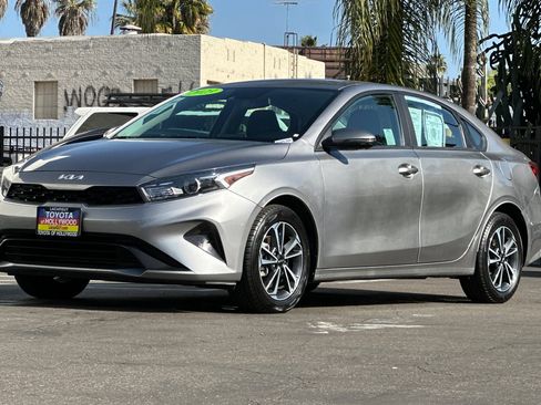 Used 2023 Kia Forte LXS w/ LXS Technology Package image 8